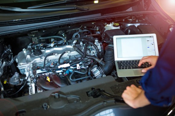 Réalisation de contrôle technique dans un garage auto à Voiron